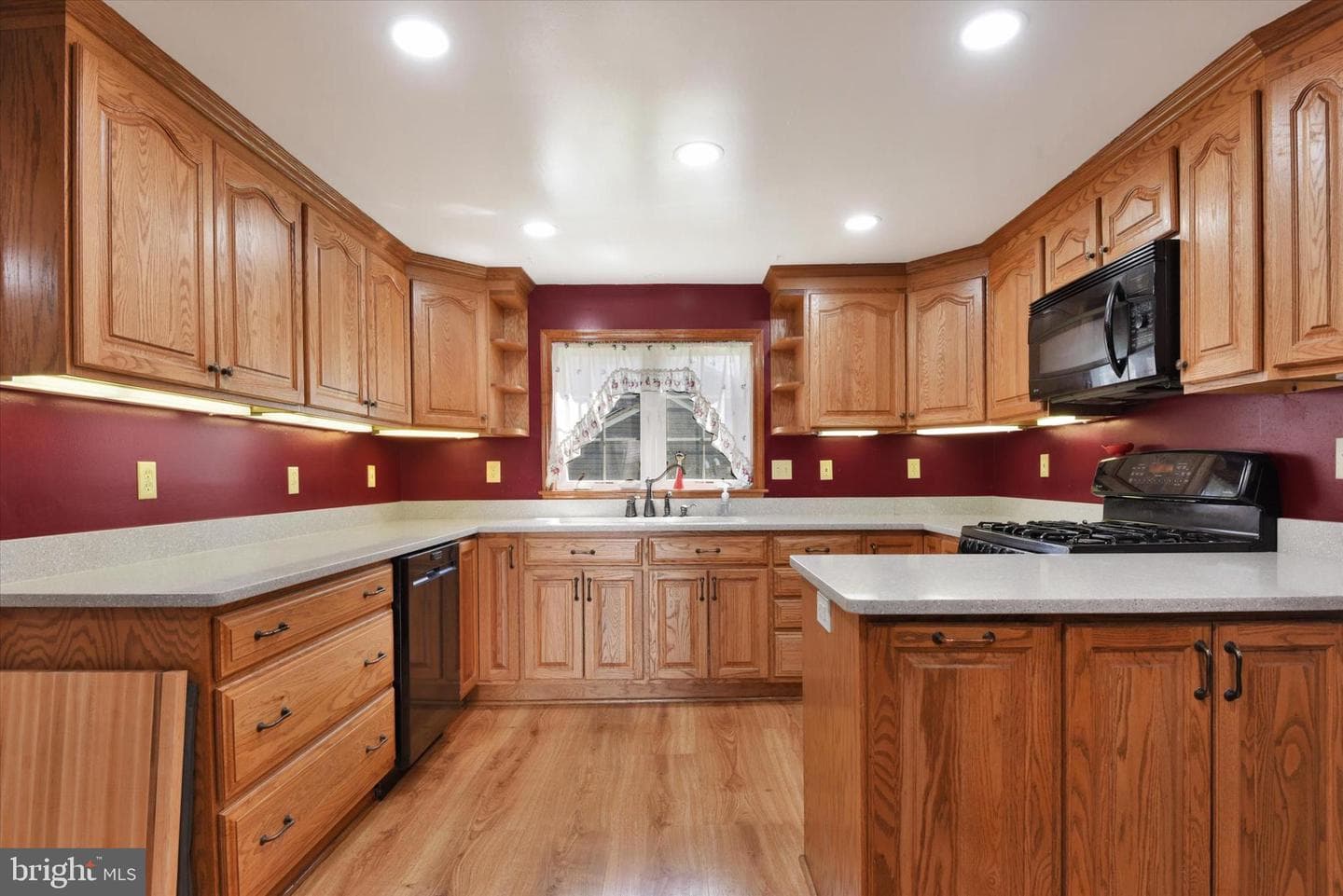 405 Dyer Avenue photo 4