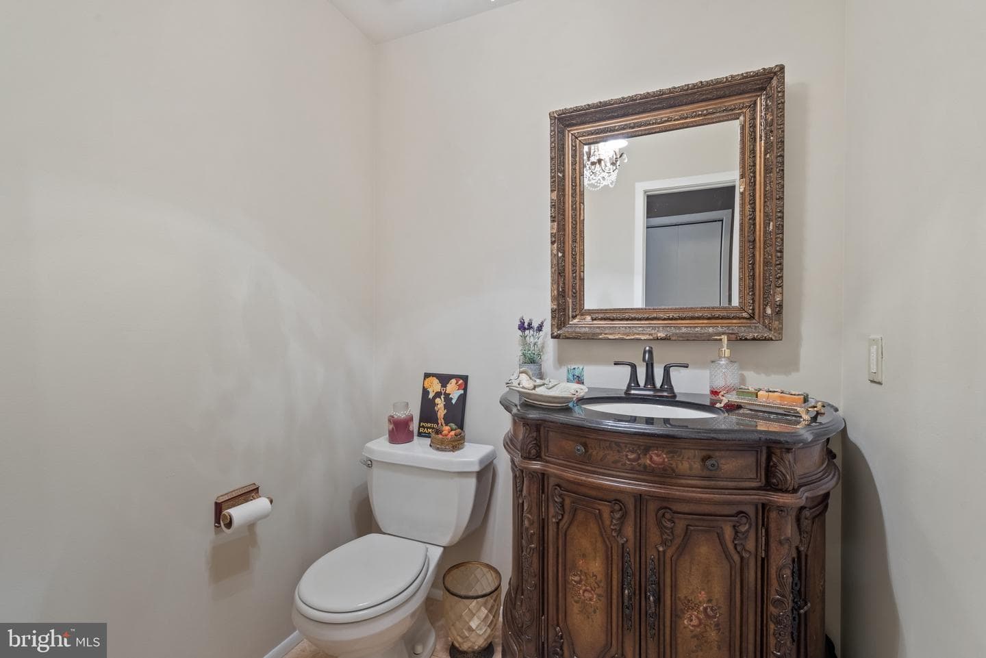 3721 Greenway Lane photo 15