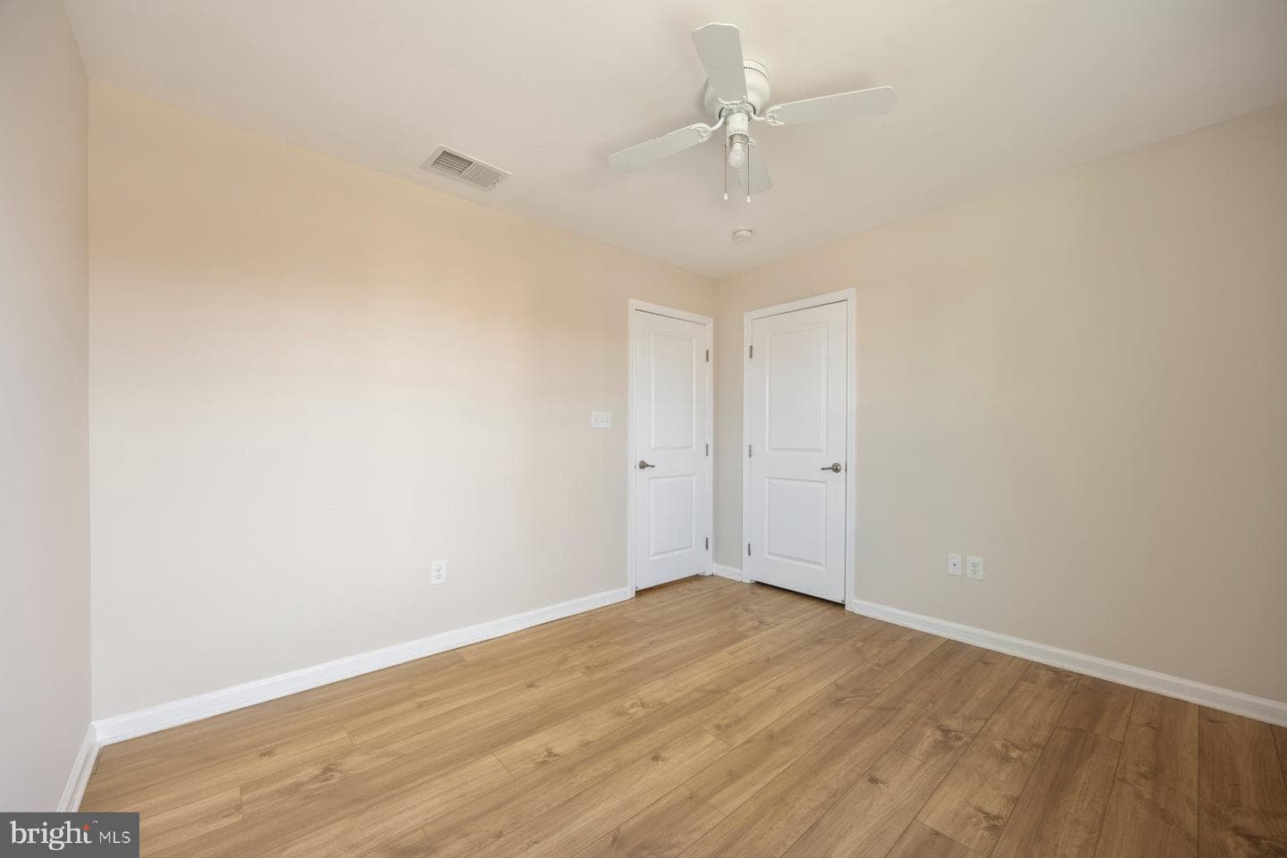 2510 Yorkway photo 16