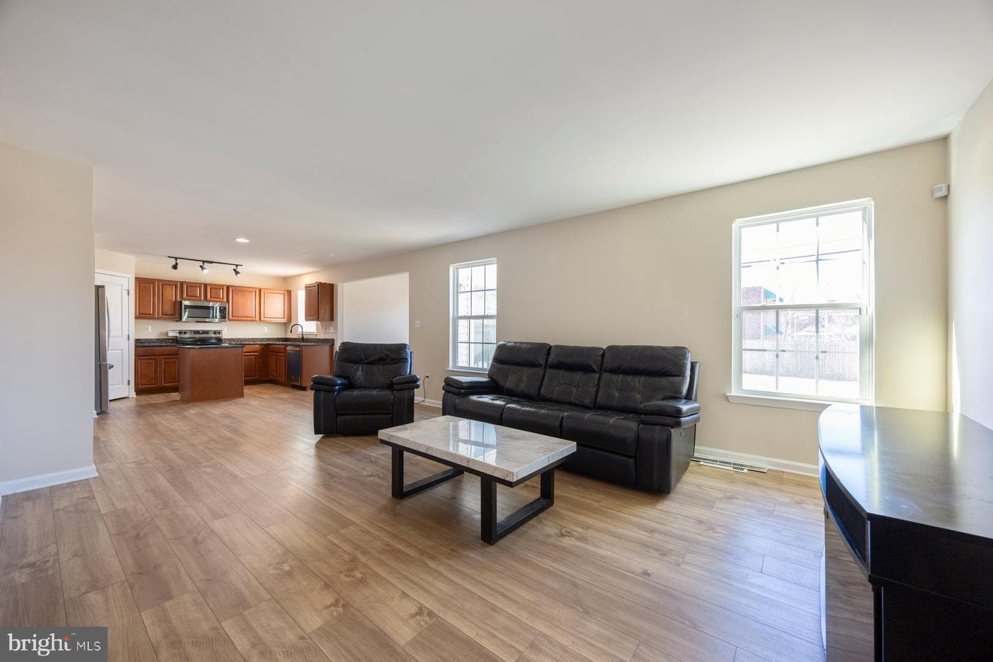 2510 Yorkway photo 2