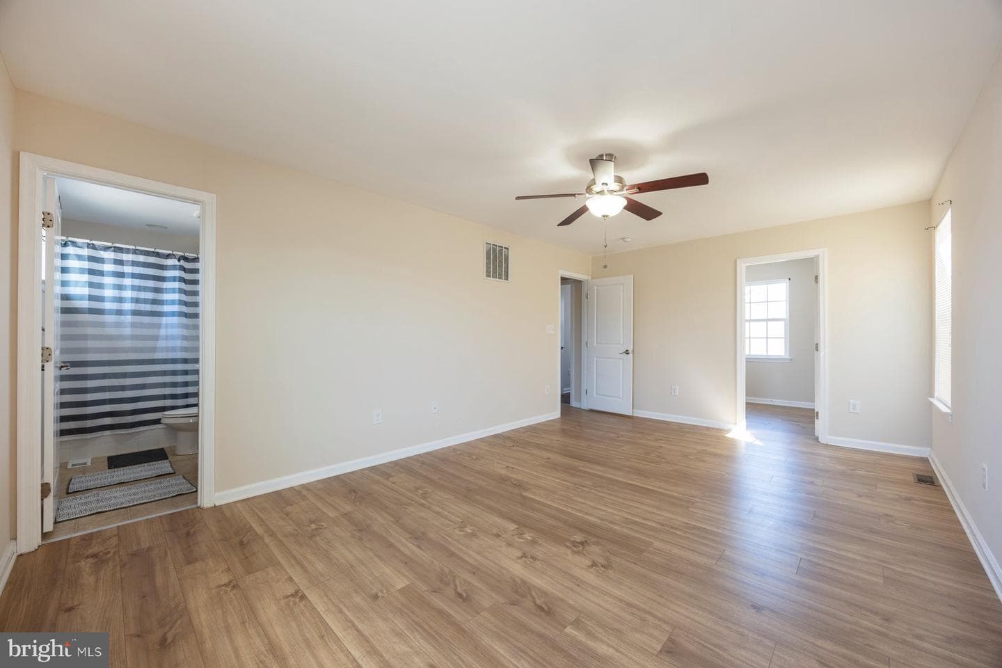 2510 Yorkway photo 24