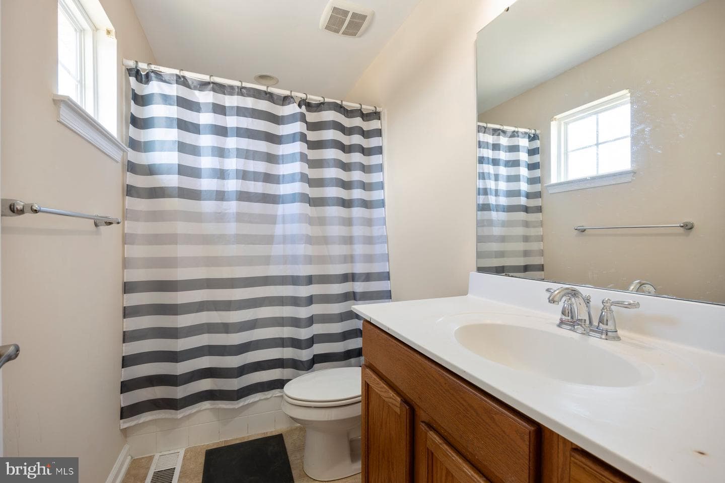 2510 Yorkway photo 25