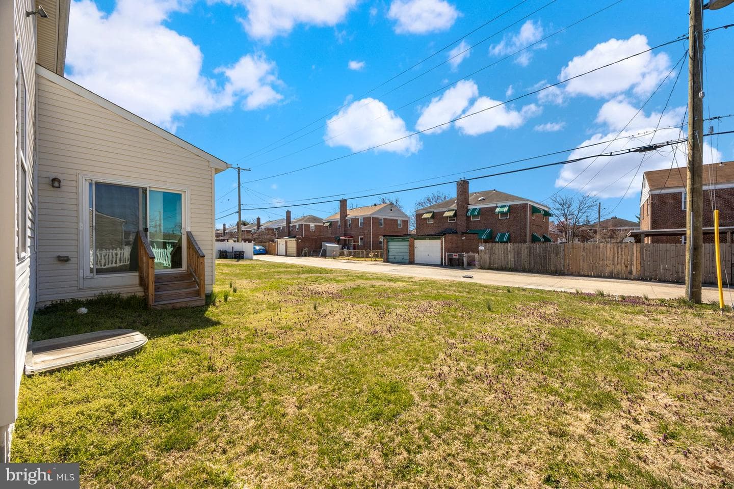 2510 Yorkway photo 32
