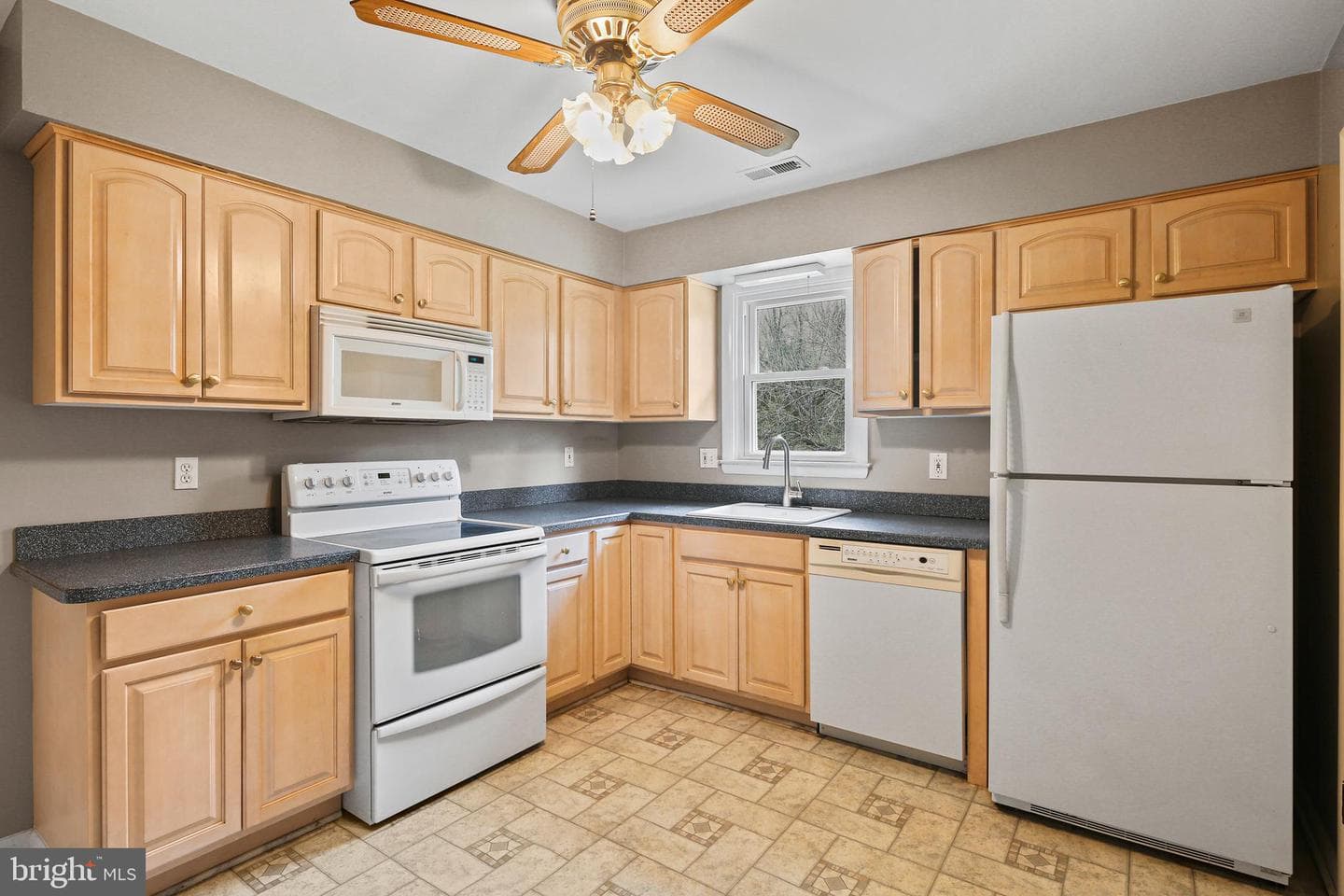9826 Fox Hill Road photo 13