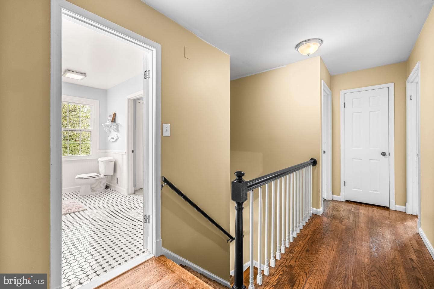 8 Holly Berry Court photo 19