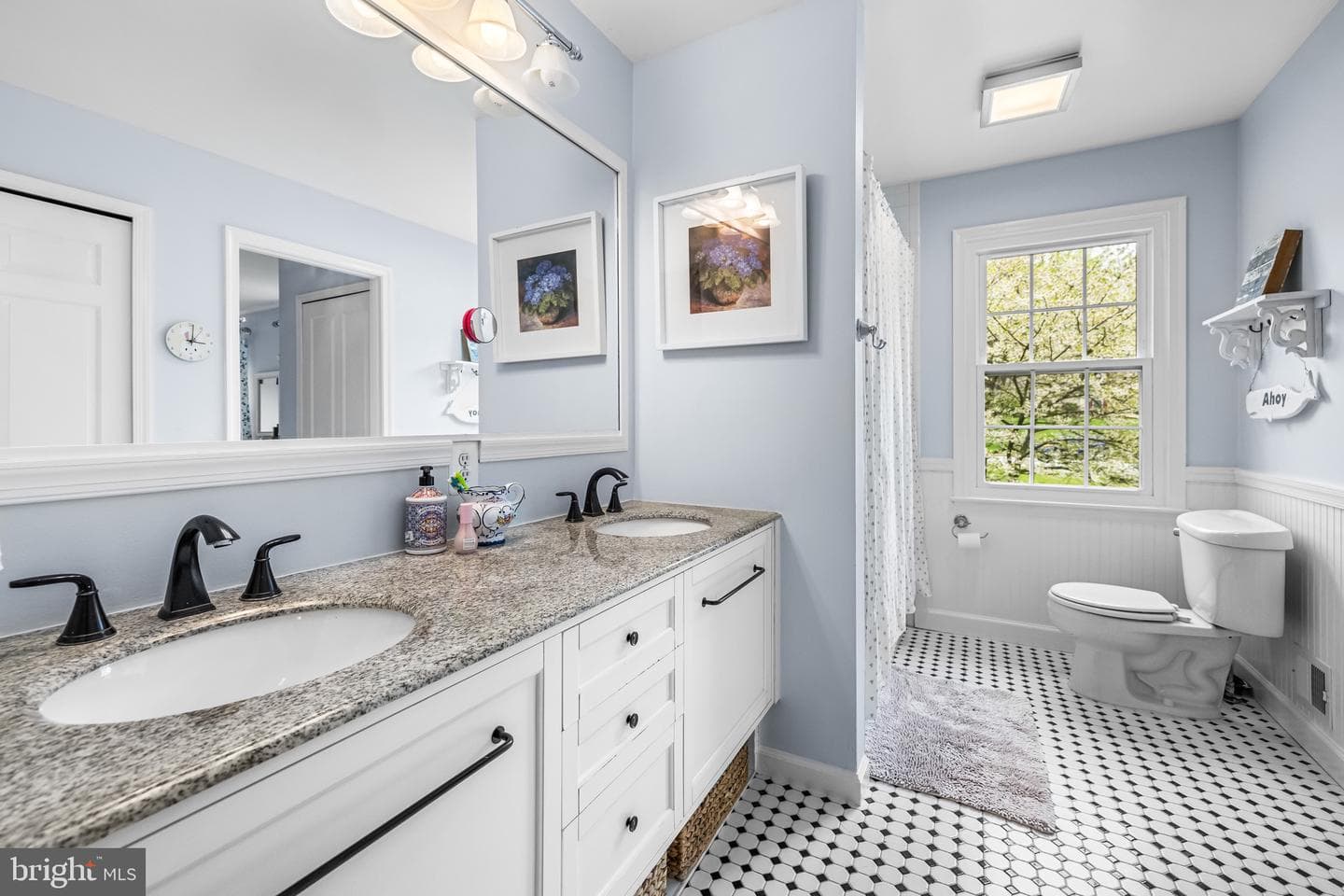 8 Holly Berry Court photo 24