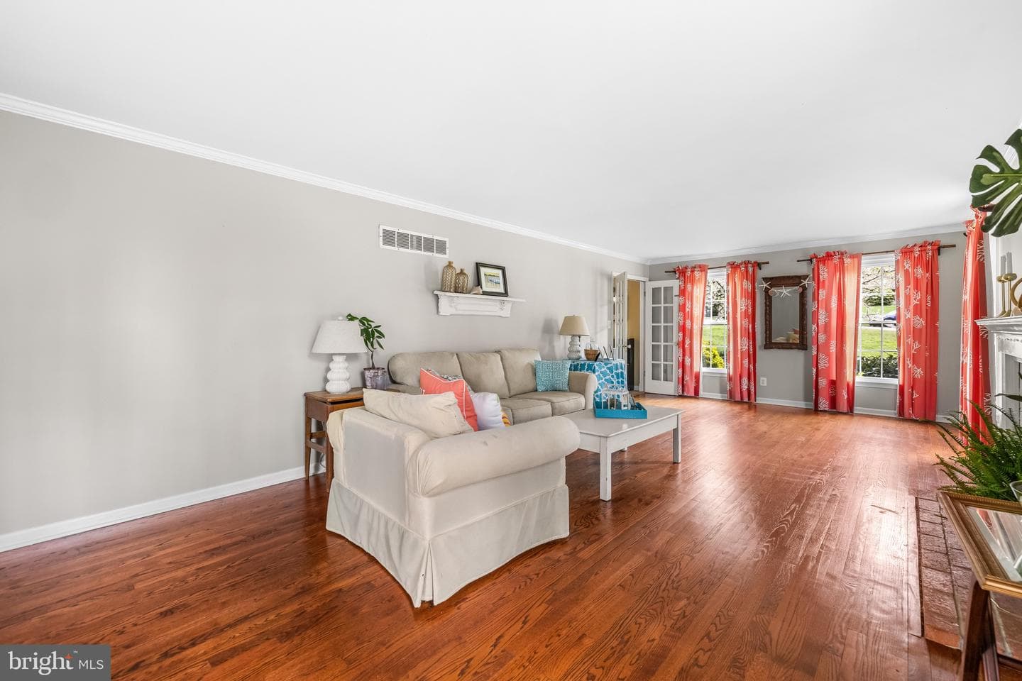 8 Holly Berry Court photo 6