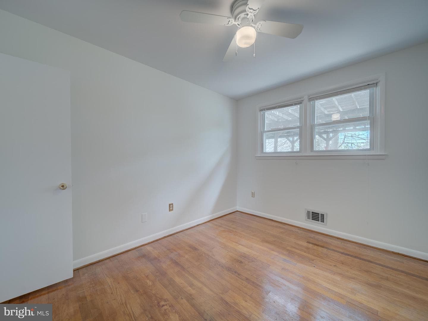 117 Longdale Road photo 30