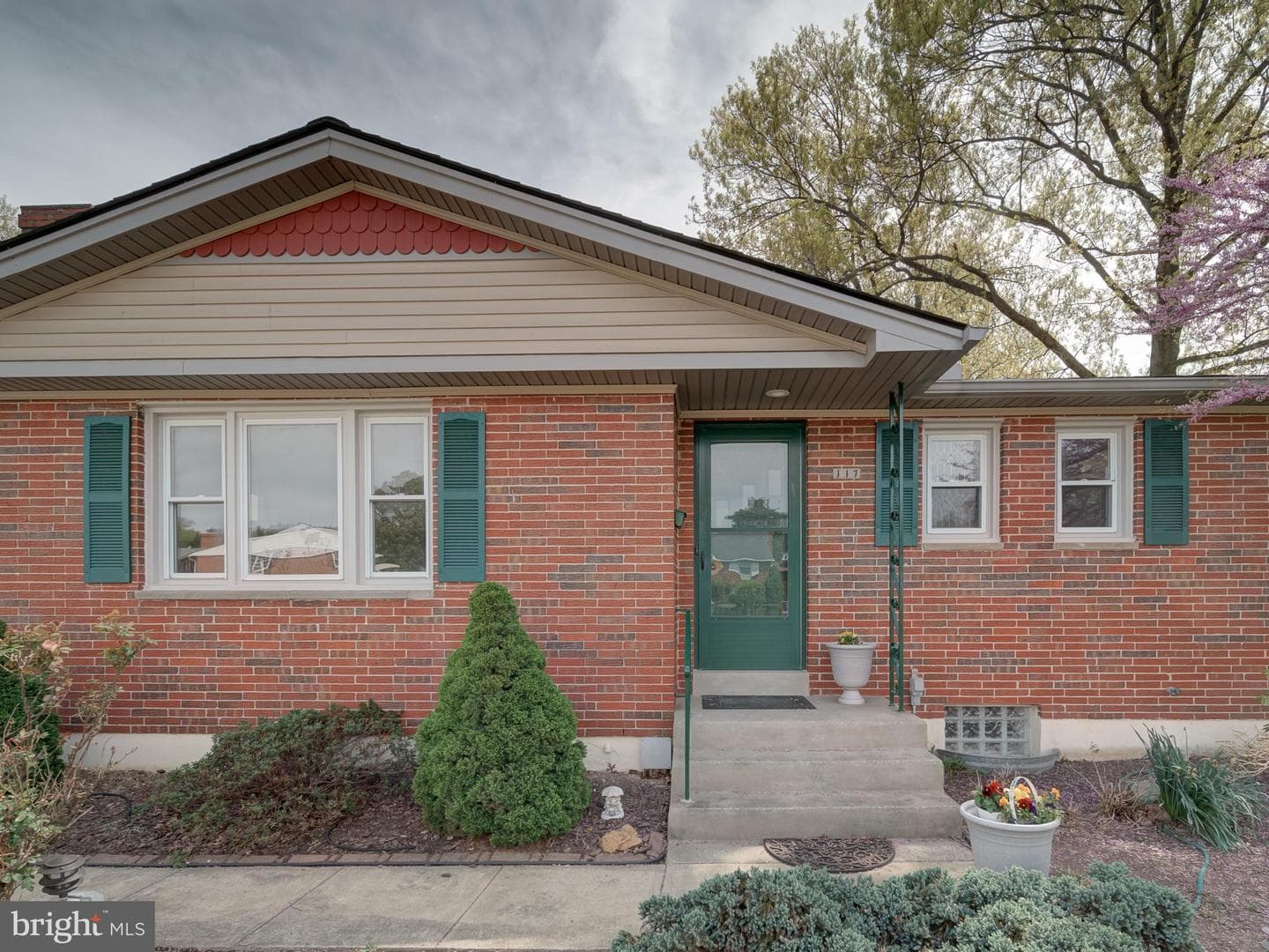 117 Longdale Road photo 5
