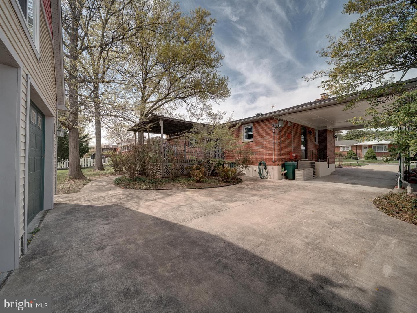 117 Longdale Road photo 54