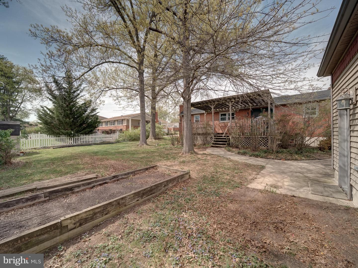 117 Longdale Road photo 55
