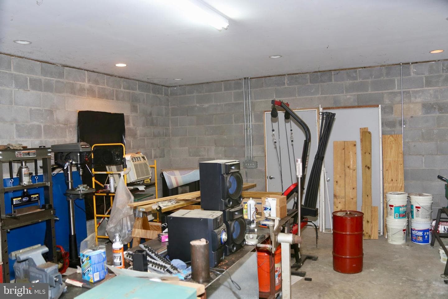 343 Nicholson Road photo 43