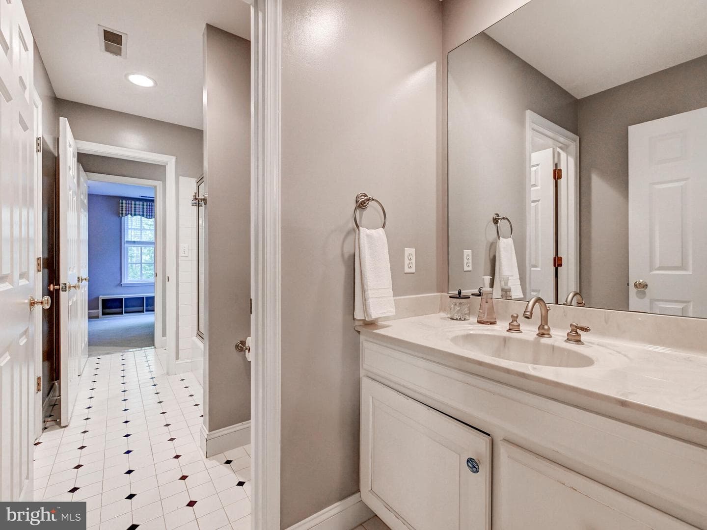 2210 Blue Mount Road photo 35