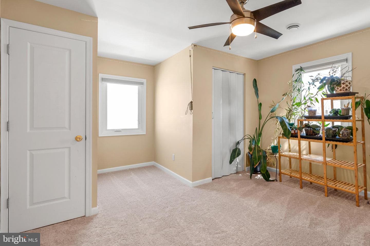 5716 Mineral photo 29