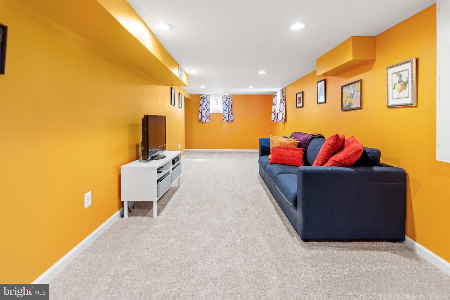 5716 Mineral photo 44