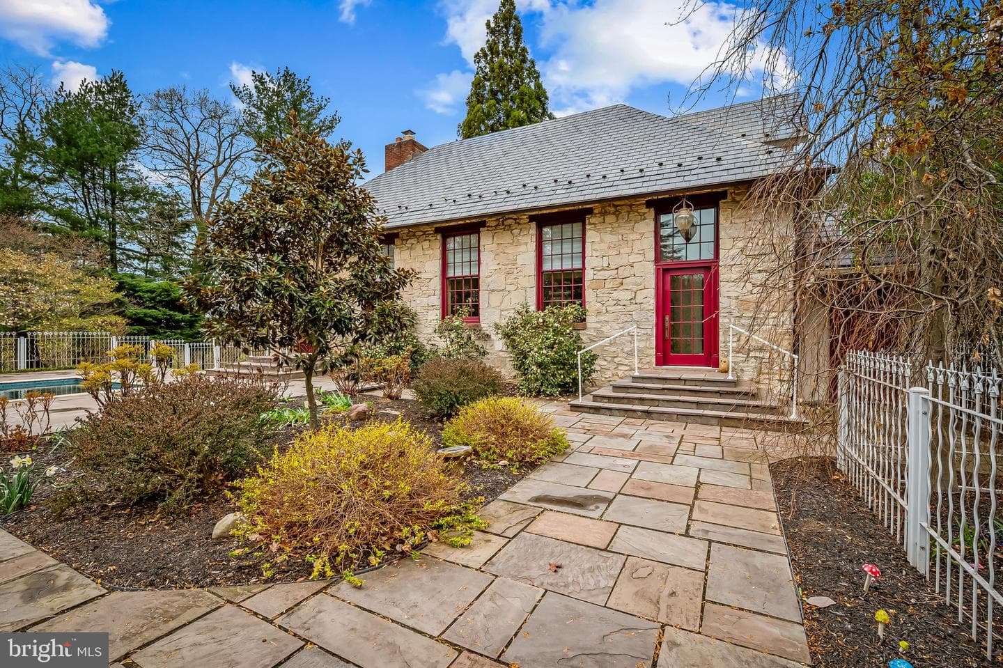 7 Stoddard Court photo 23