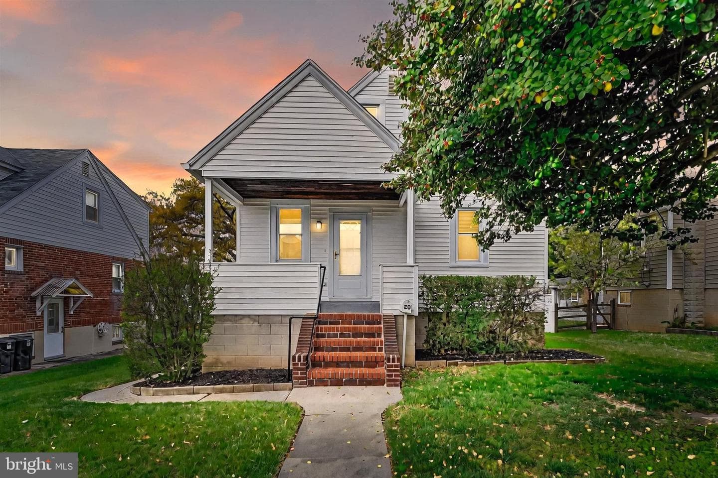20 Leslie Avenue photo 2