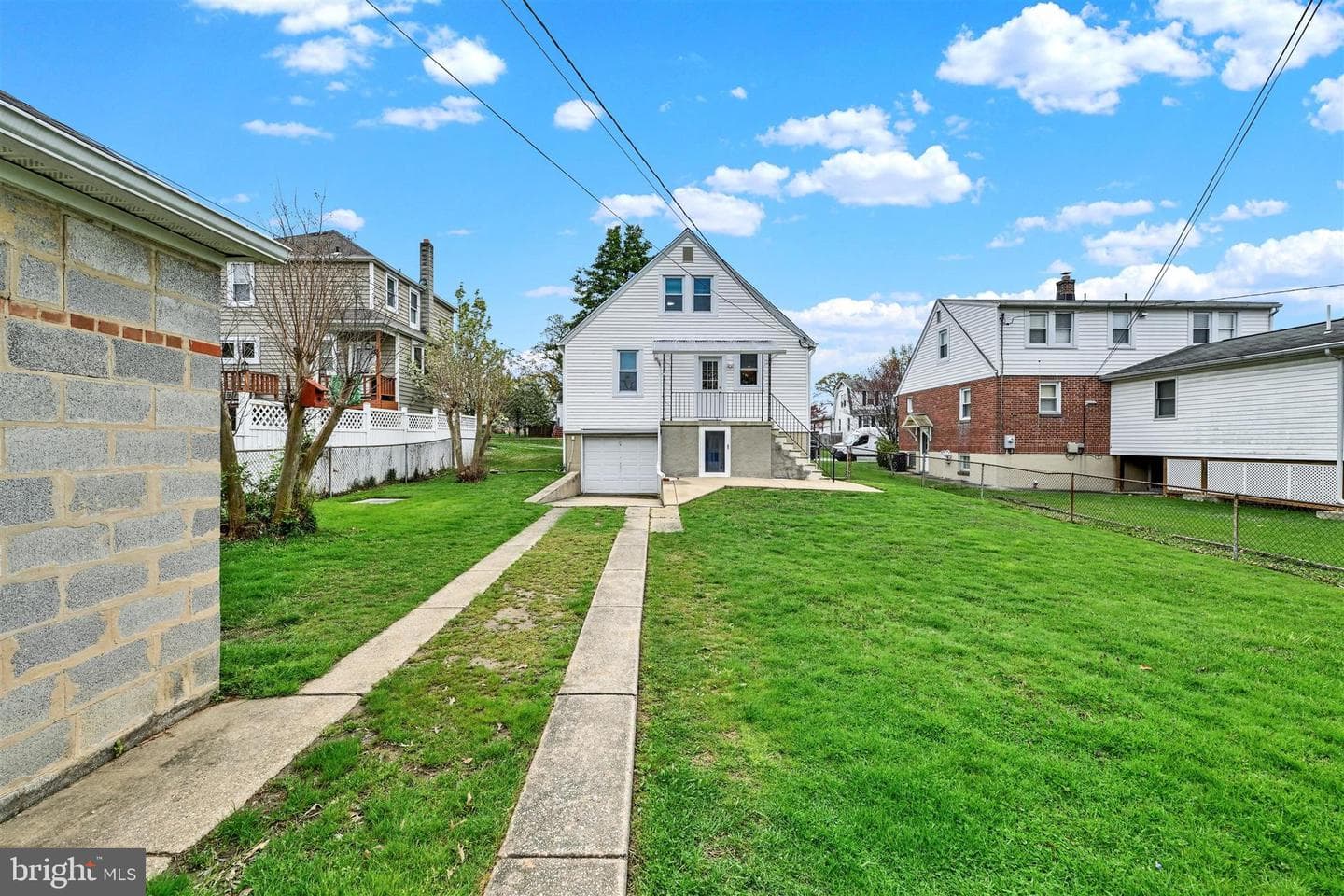 20 Leslie Avenue photo 40