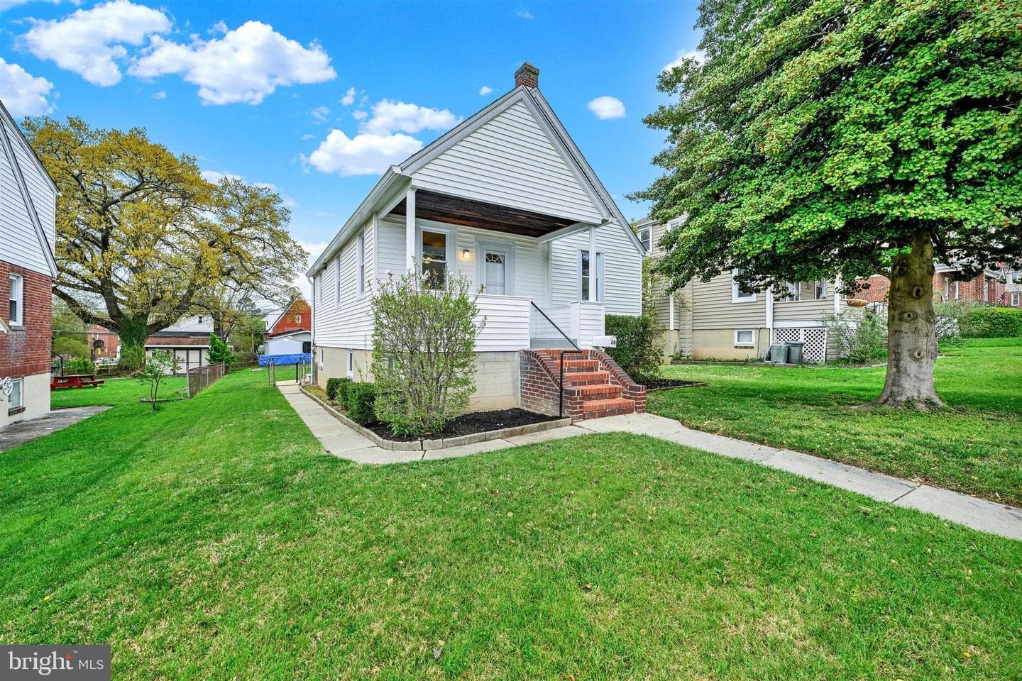20 Leslie Avenue photo 45