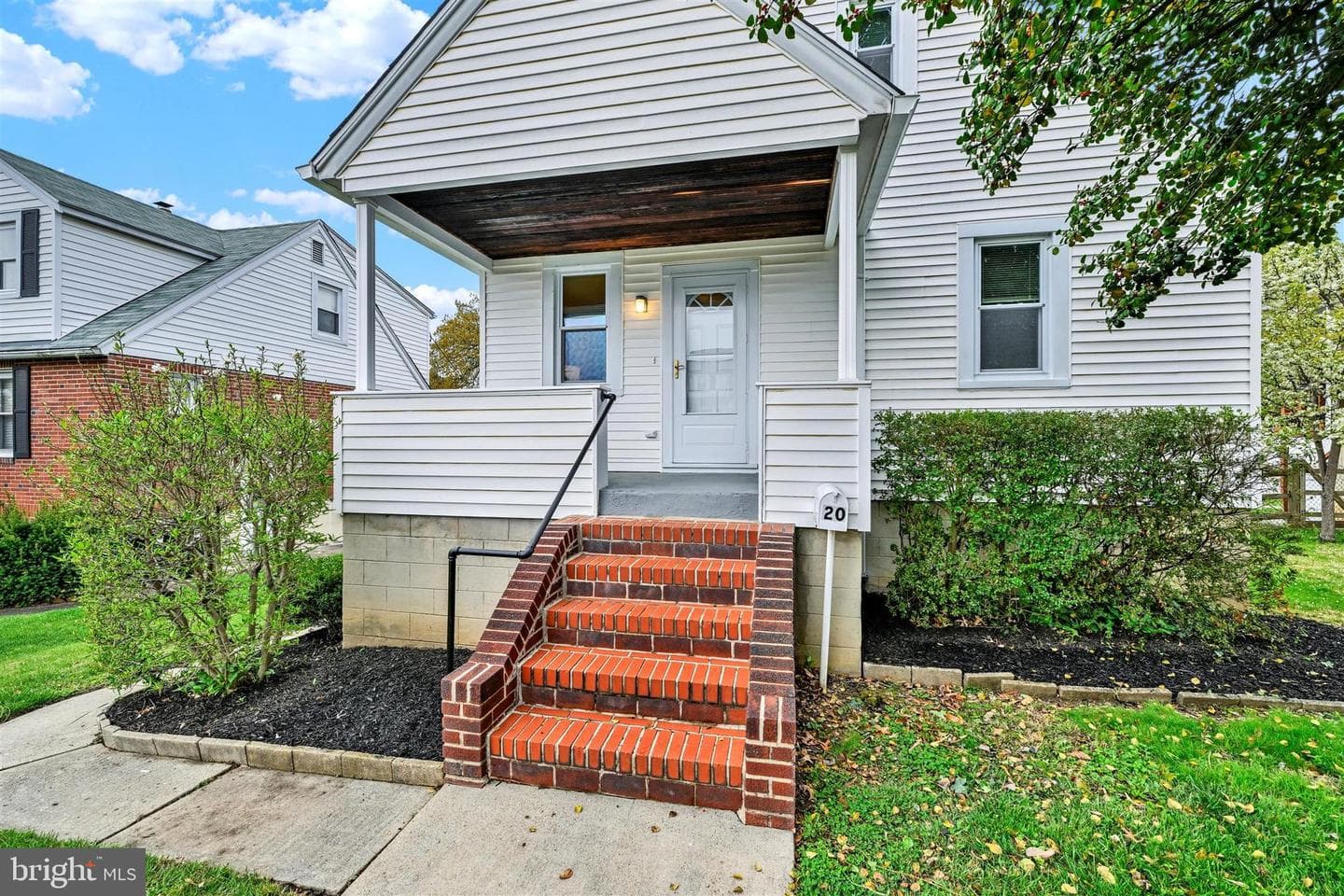 20 Leslie Avenue photo 46
