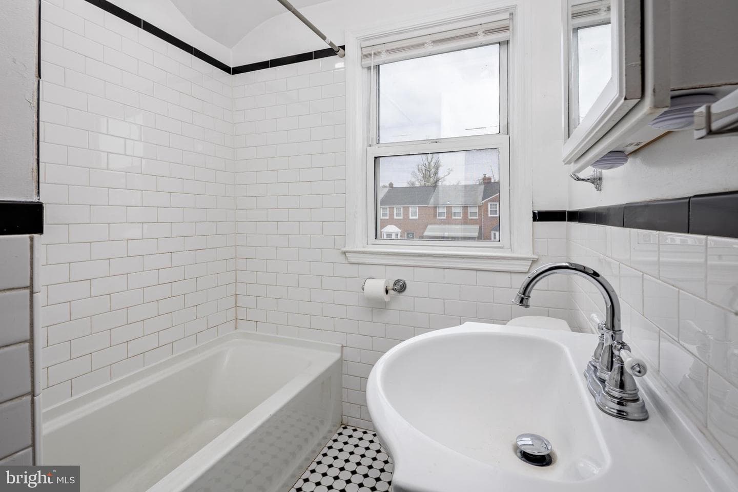 1621 Thetford Road photo 18