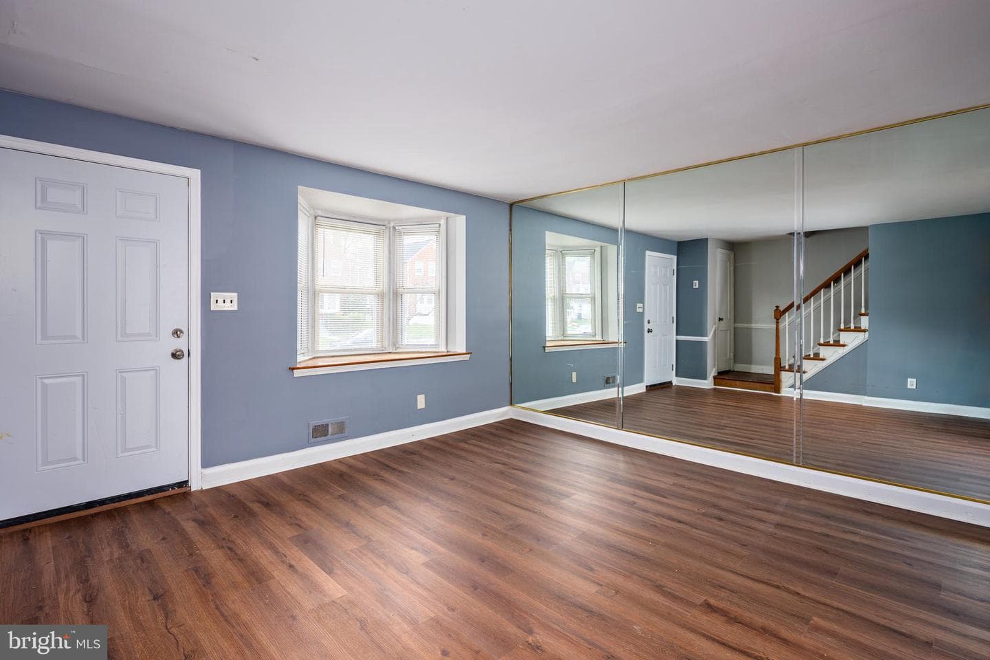 1621 Thetford Road photo 4
