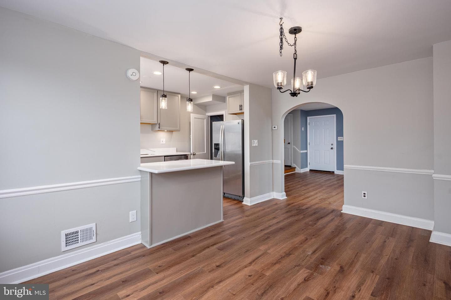 1621 Thetford Road photo 8
