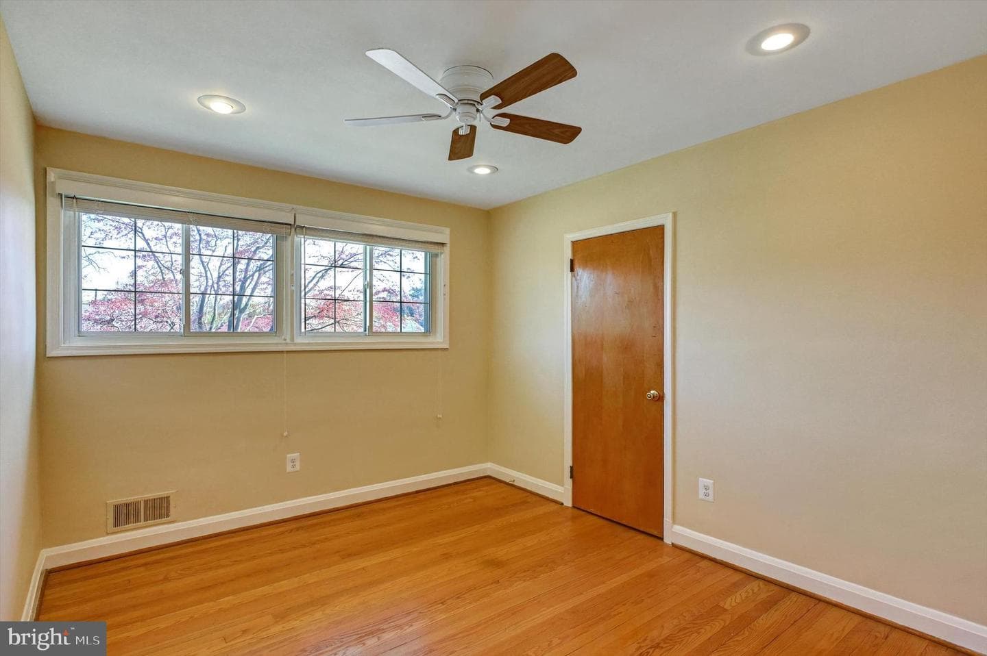 135 Dublin Drive photo 20