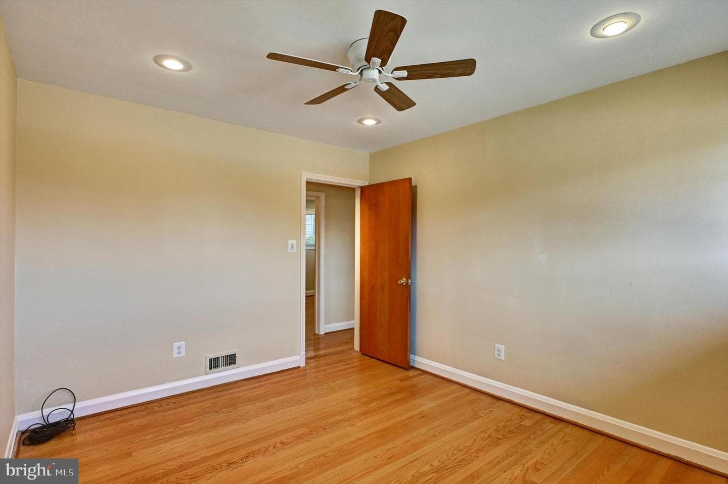 135 Dublin Drive photo 21