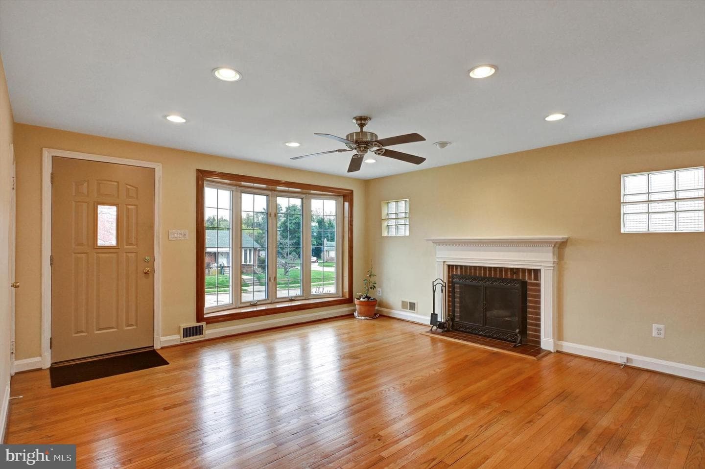 135 Dublin Drive photo 4