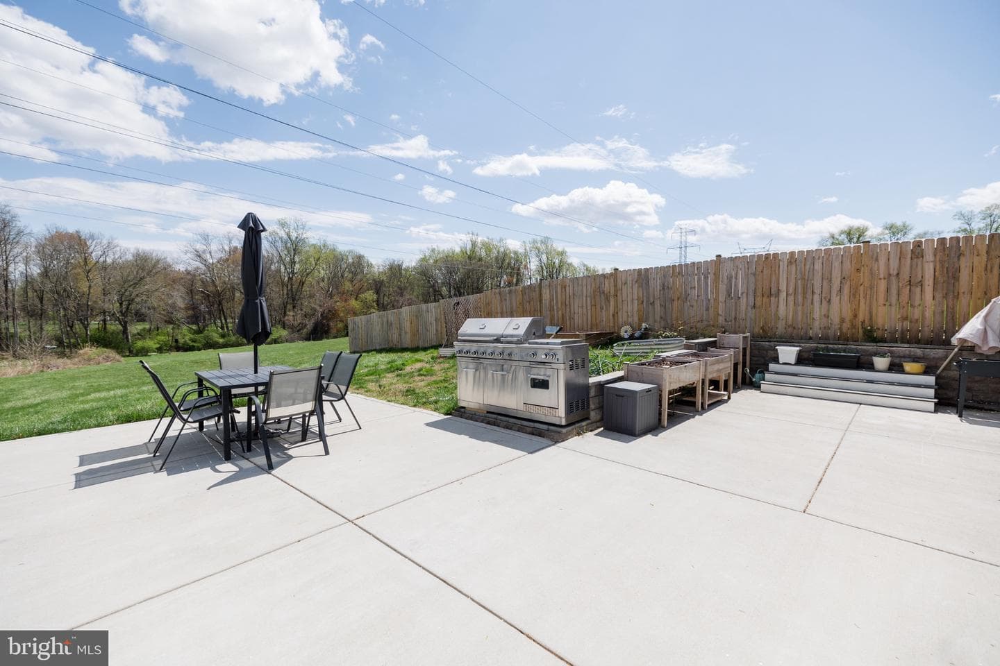 3637 Hernwood photo 25