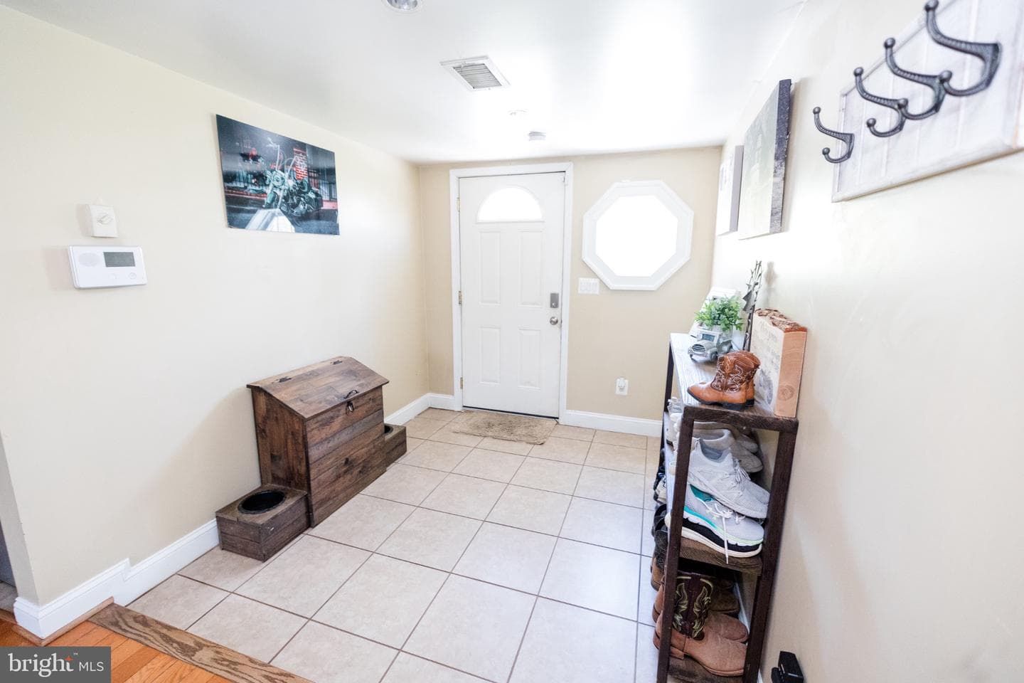 3637 Hernwood photo 3