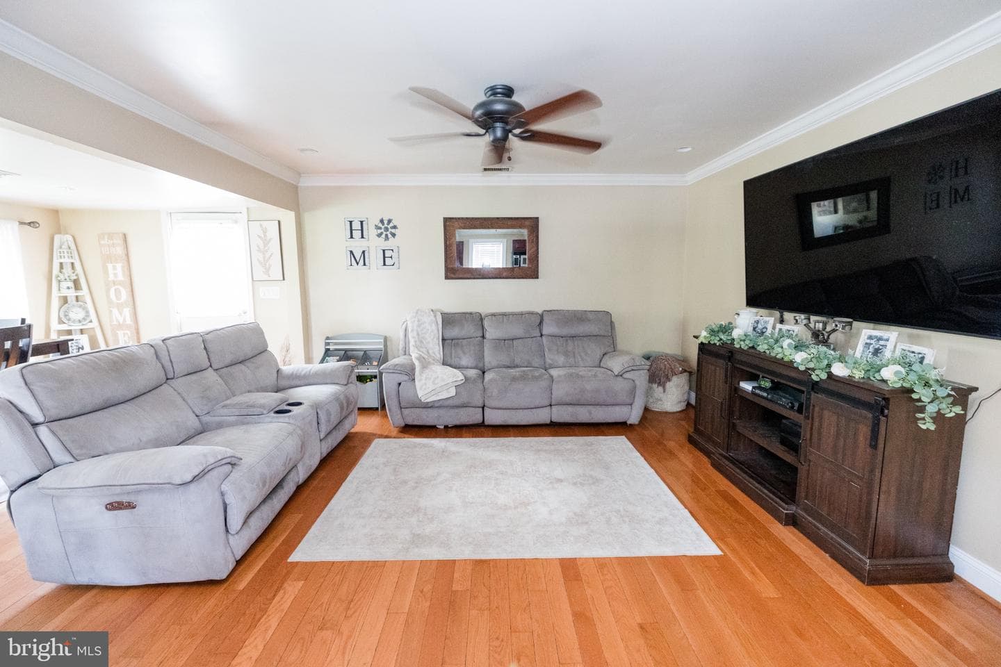 3637 Hernwood photo 6