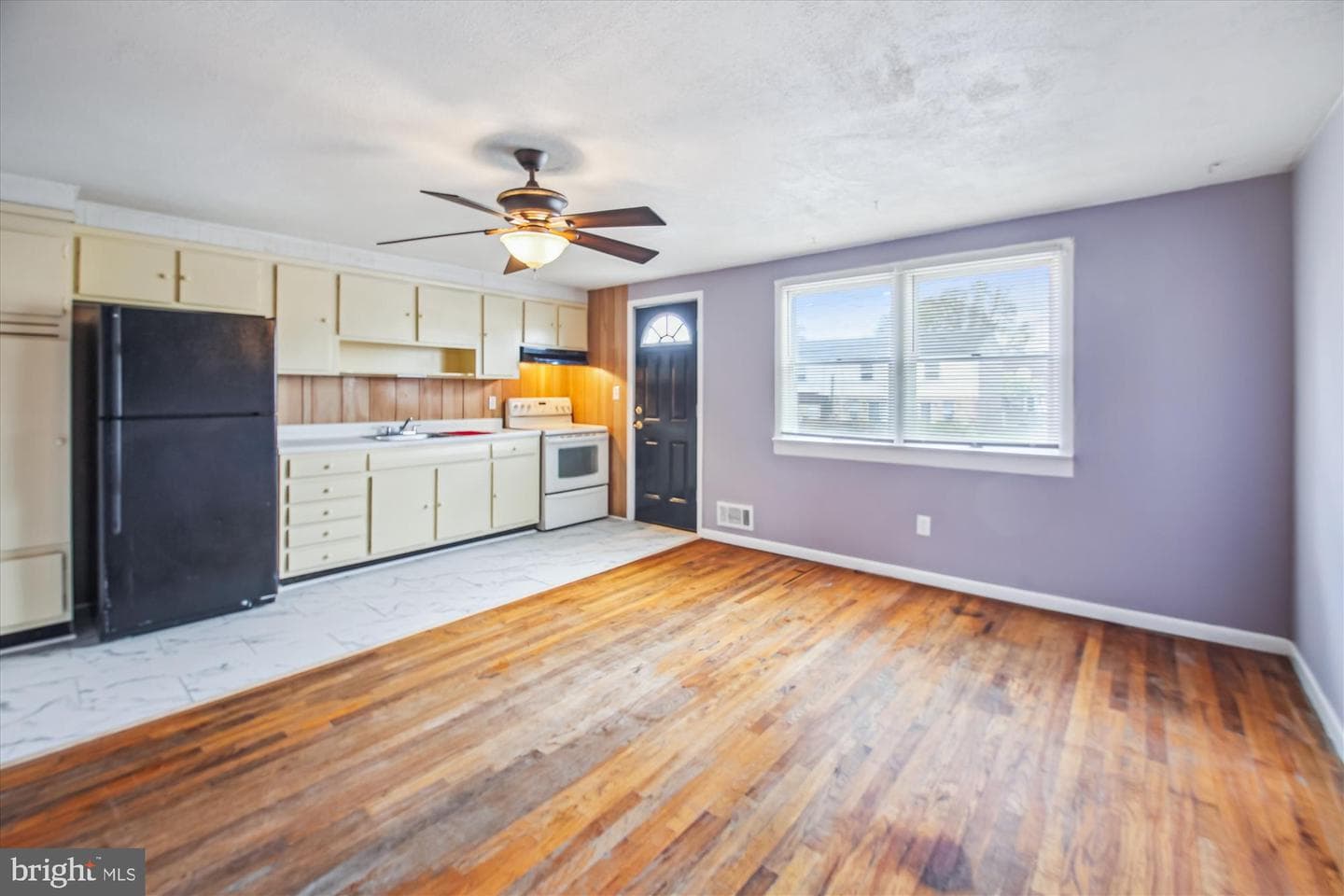 1036 Foxwood Lane photo 12
