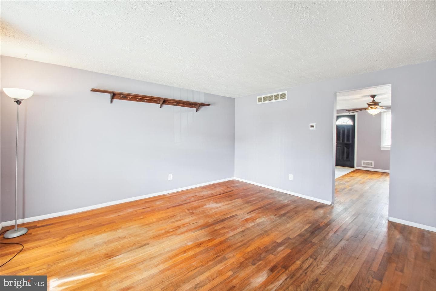 1036 Foxwood Lane photo 4