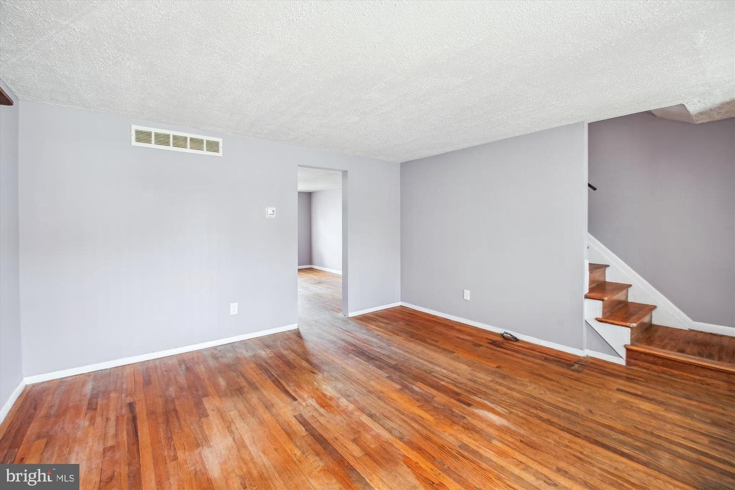 1036 Foxwood Lane photo 5