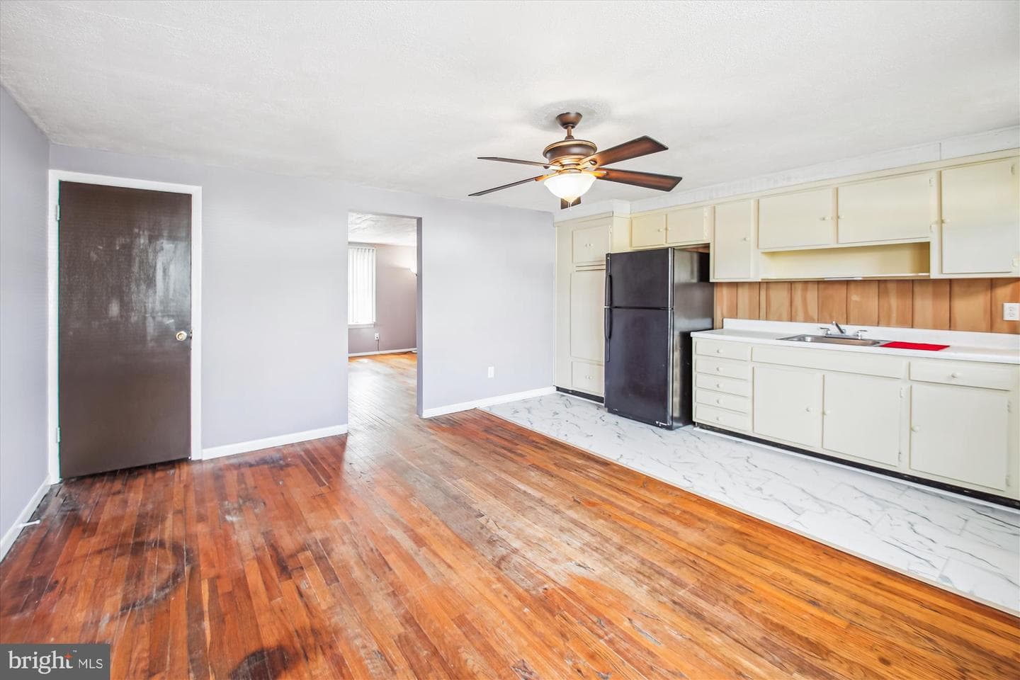 1036 Foxwood Lane photo 9