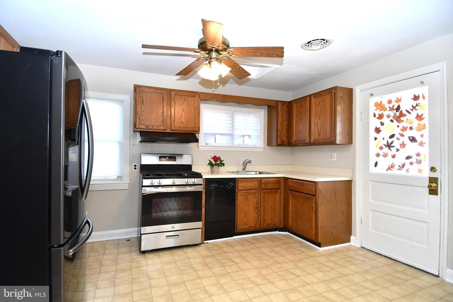118 1st Avenue photo 20