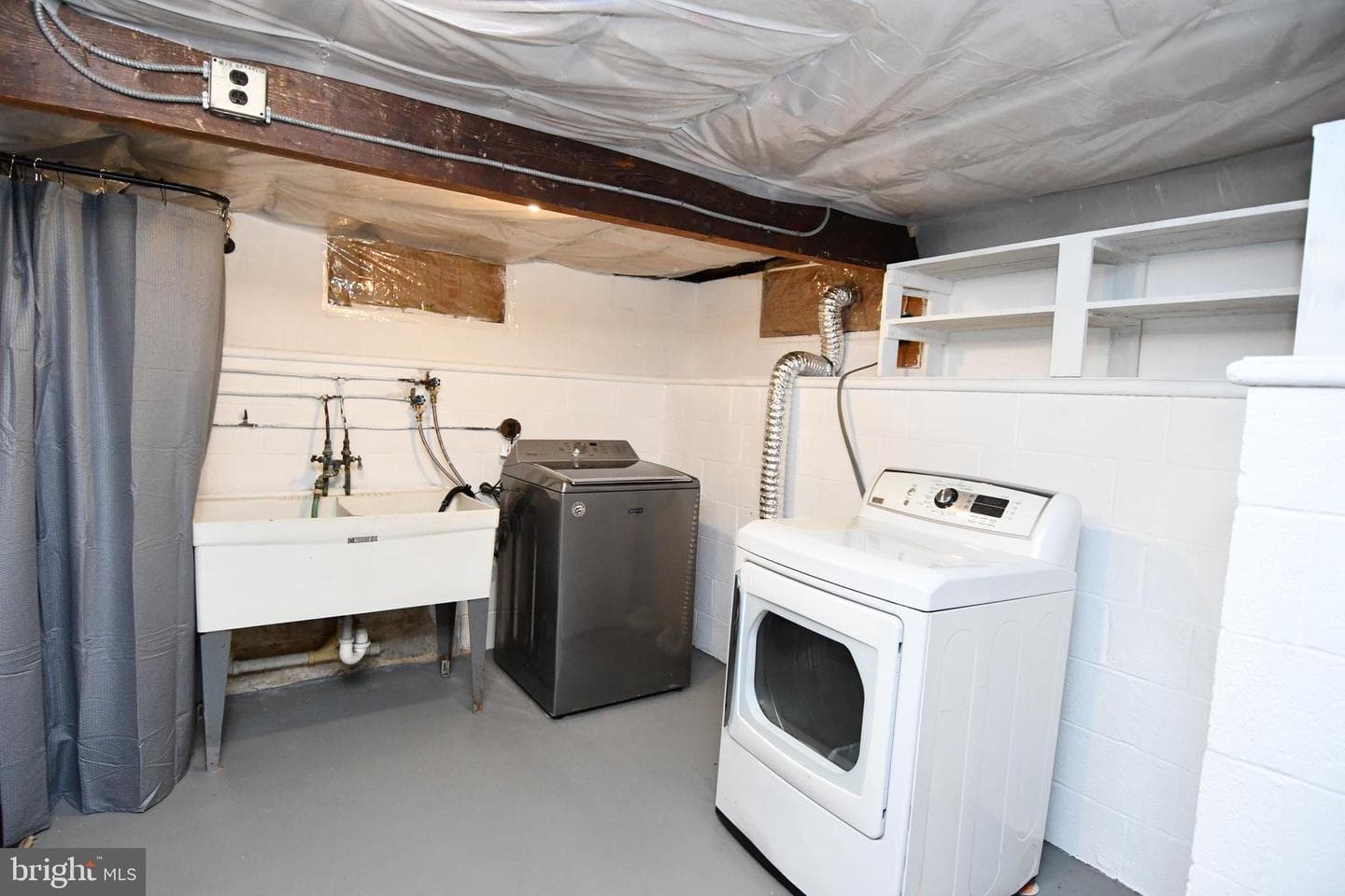118 1st Avenue photo 34