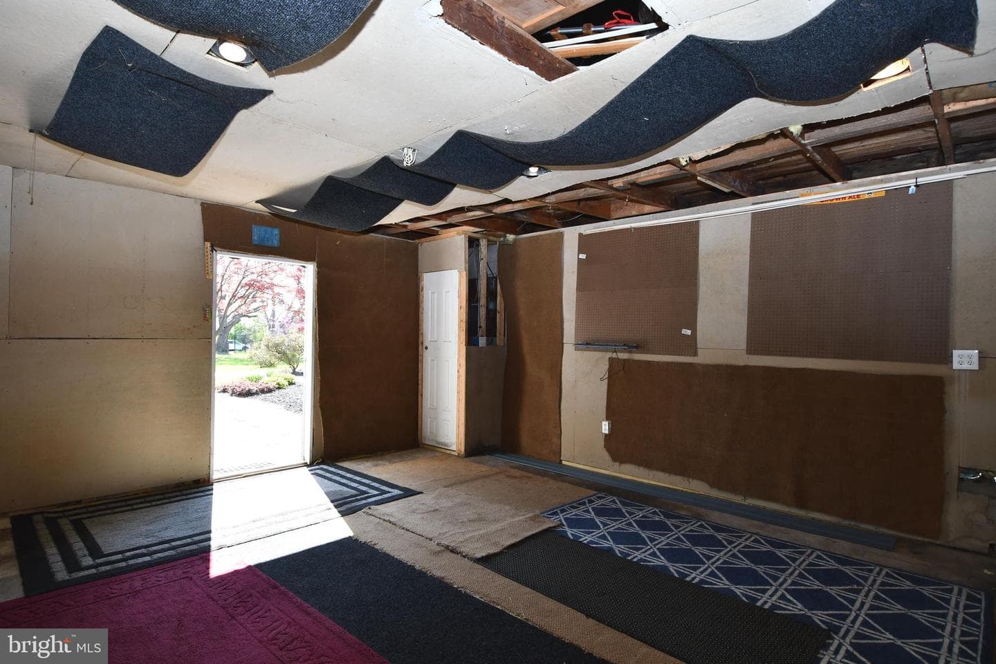 118 1st Avenue photo 36