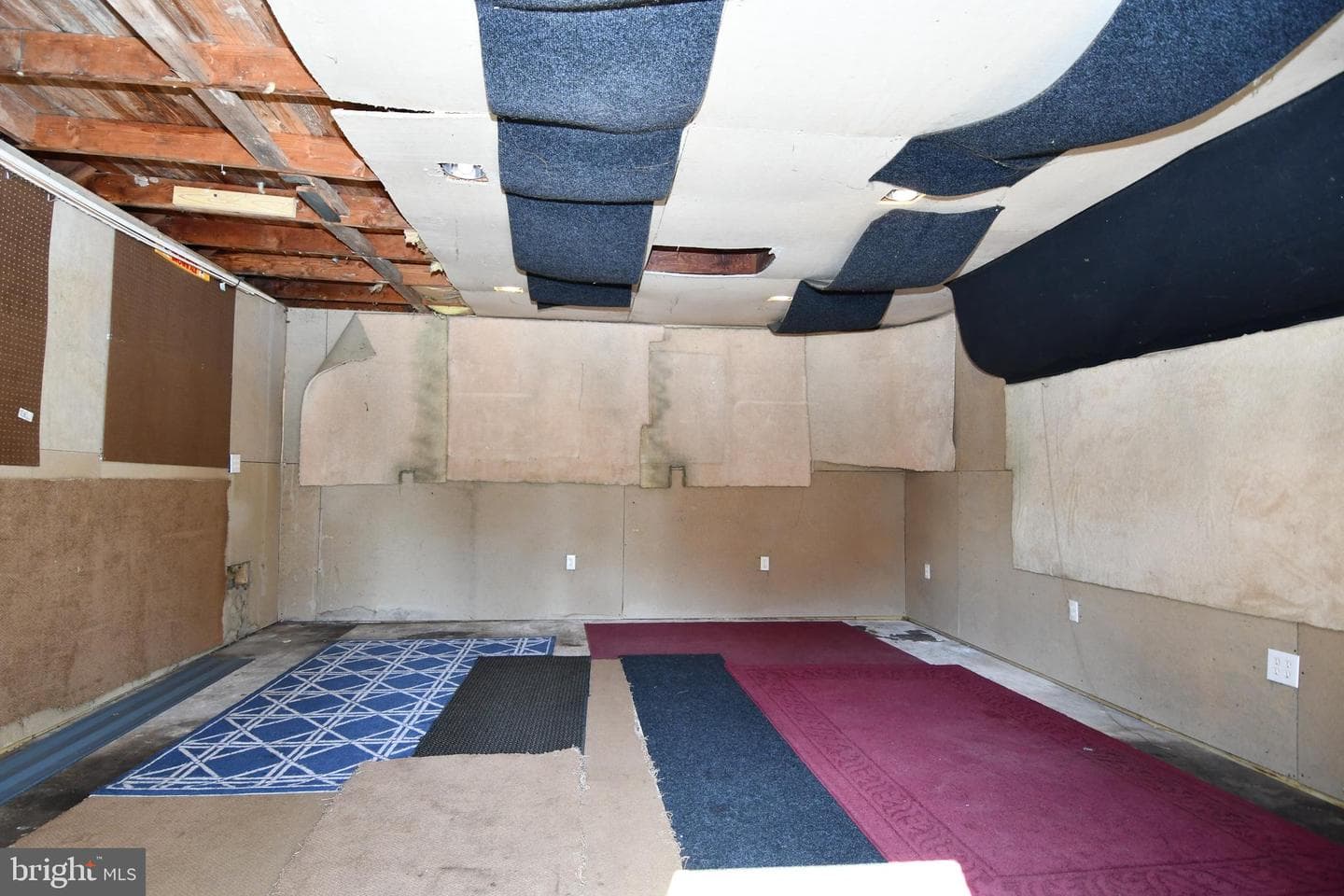 118 1st Avenue photo 37