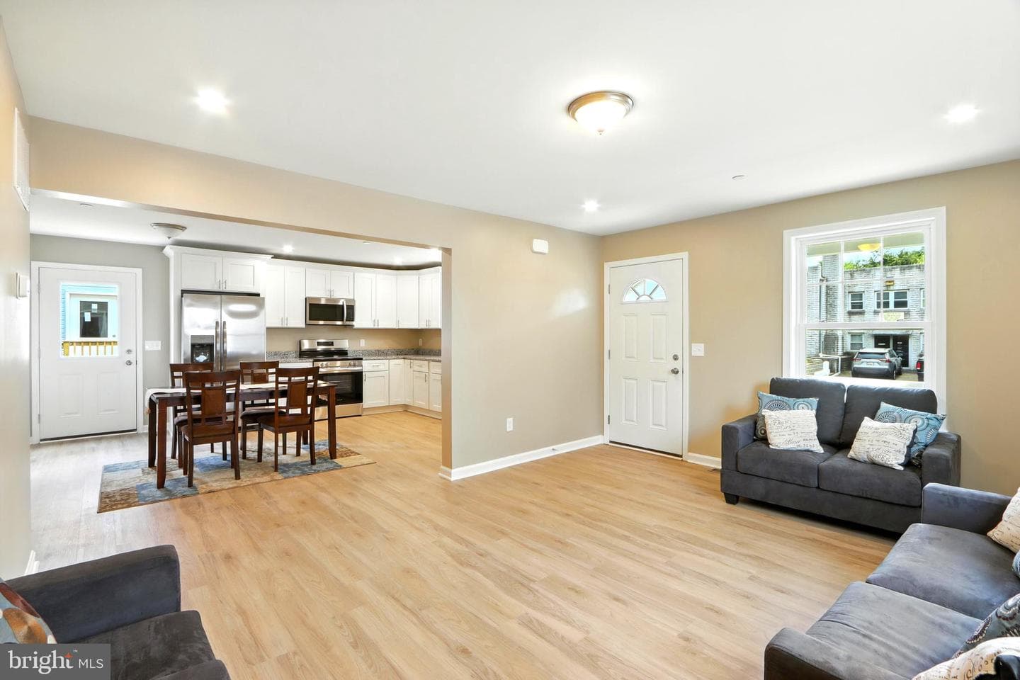 2730 Daisy Avenue photo 11