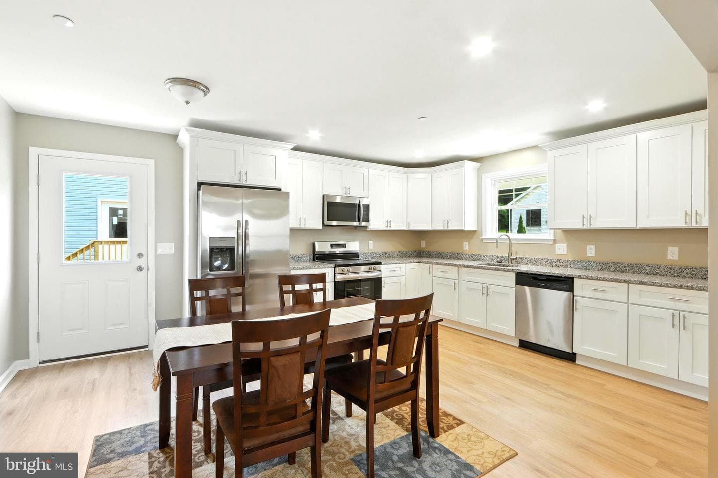 2730 Daisy Avenue photo 12