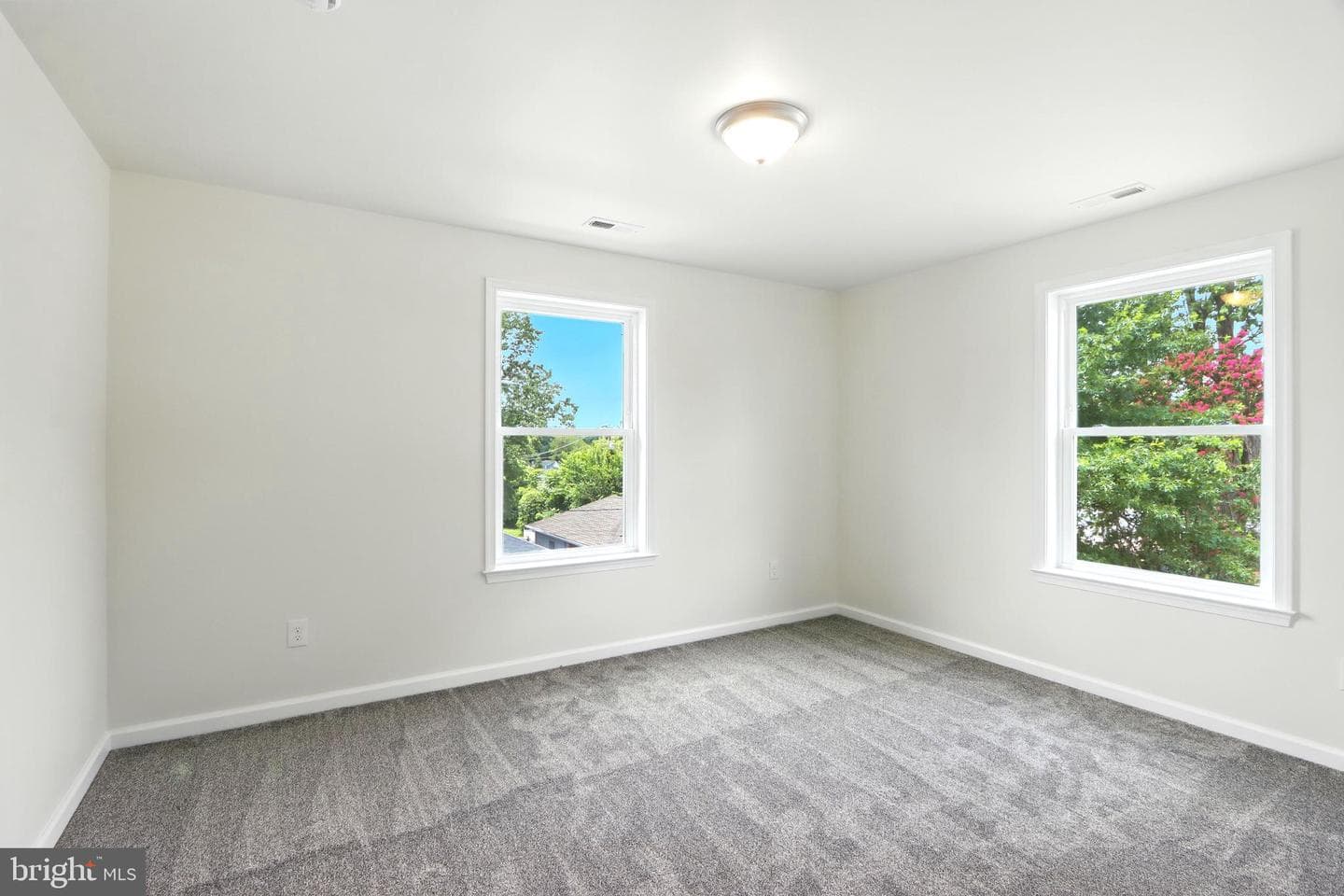 2730 Daisy Avenue photo 27