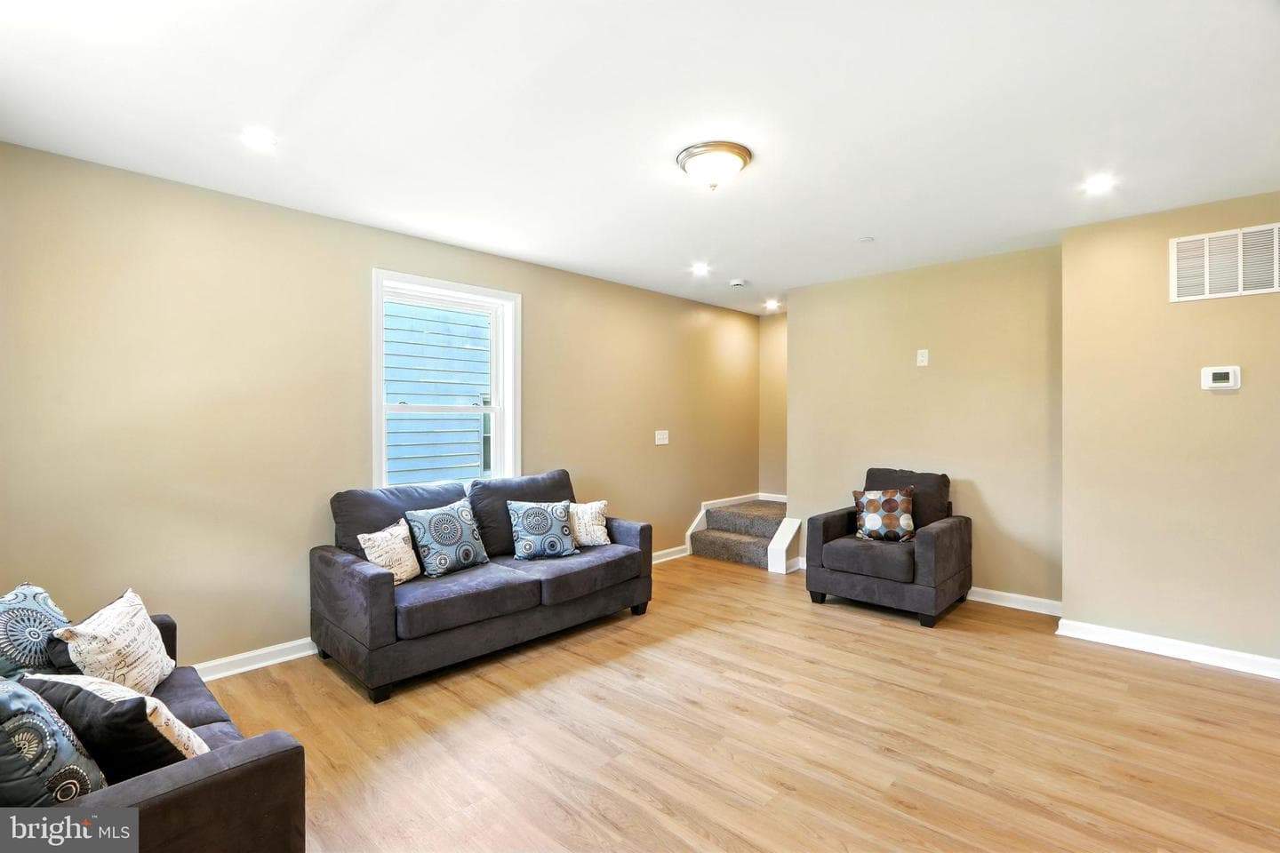 2730 Daisy Avenue photo 9