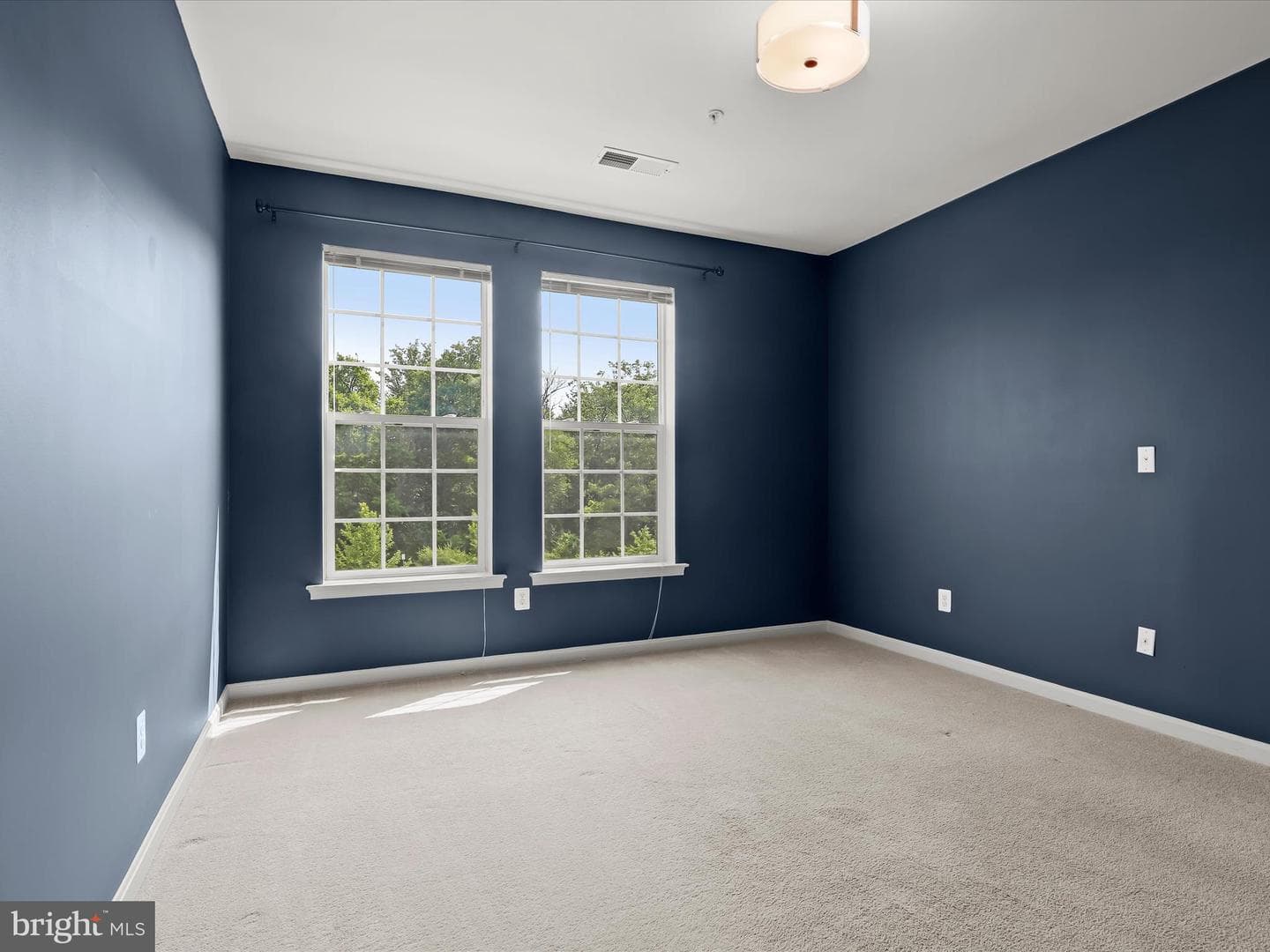 601 Quicksilver Court #401 photo 24