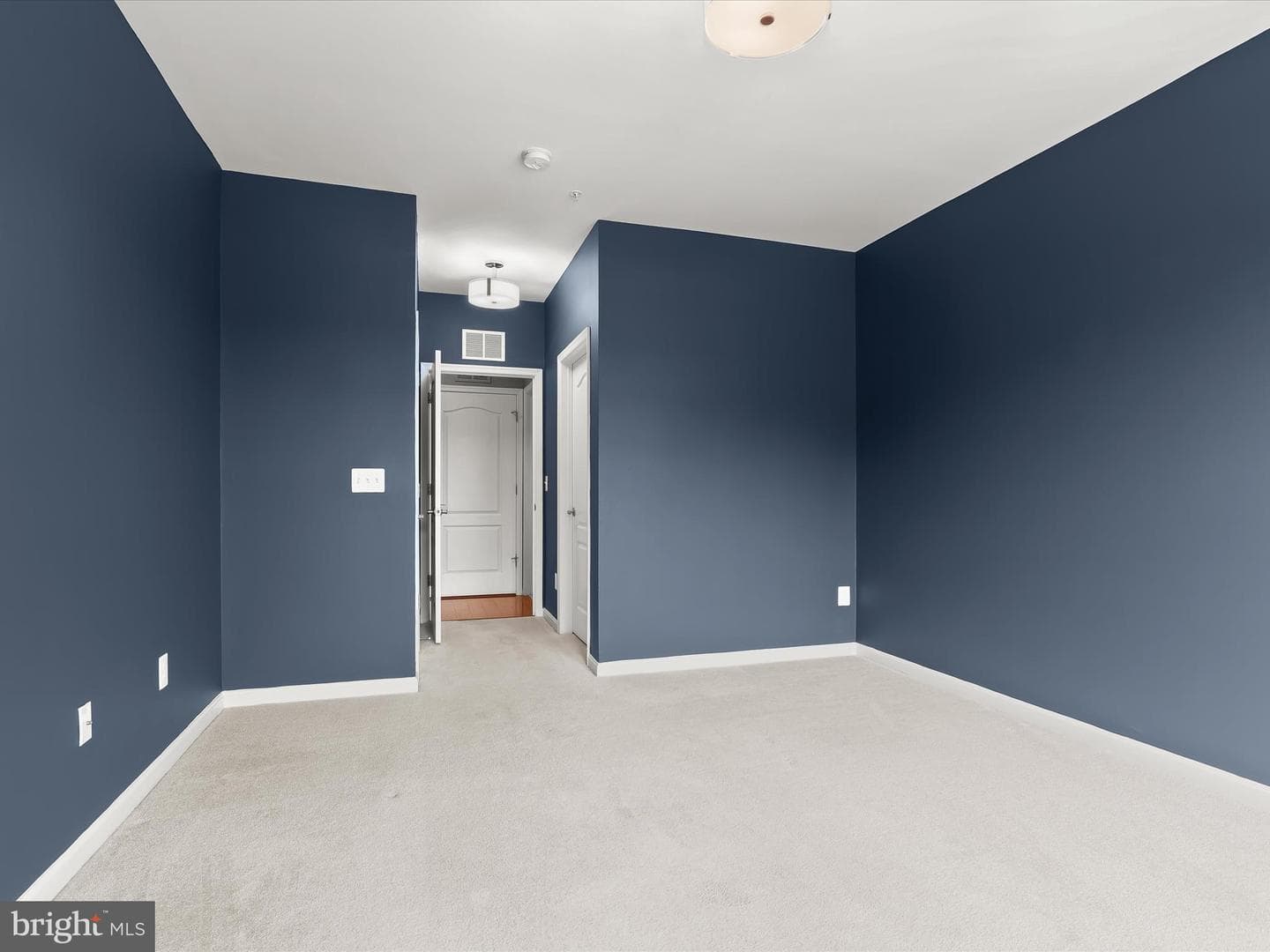601 Quicksilver Court #401 photo 25