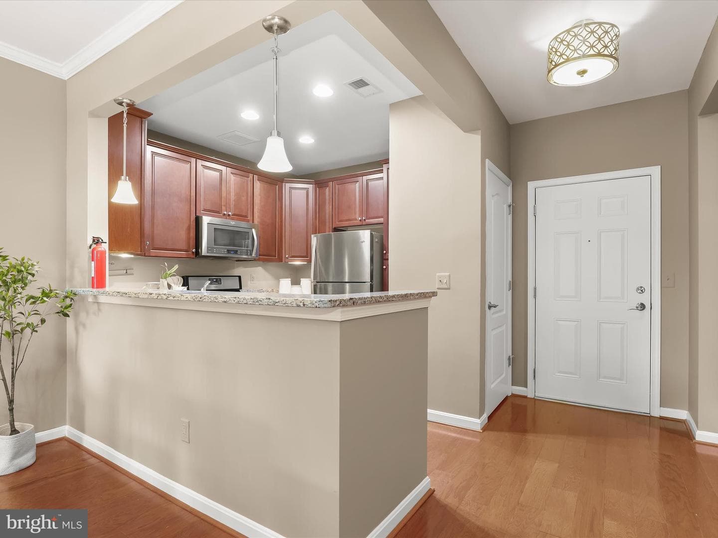 601 Quicksilver Court #401 photo 3
