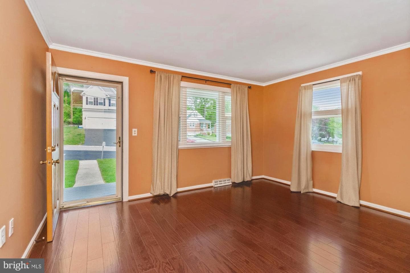 8007 Dalesford Road photo 10