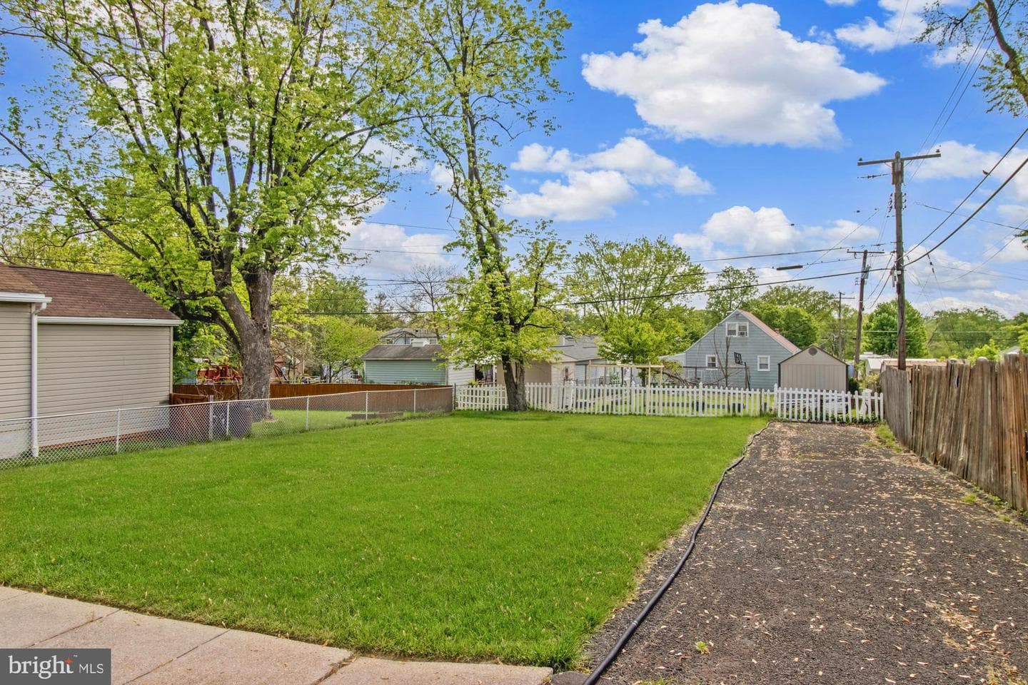 8007 Dalesford Road photo 35